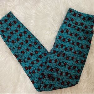 Halloween Lularoe - Black Widow Spiders Teal OS